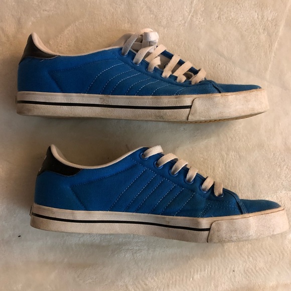 Men’s Adidas sneakers - Picture 3 of 7